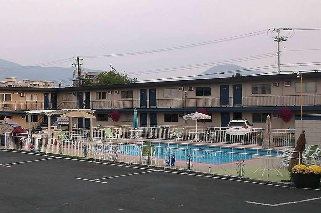 Motel Super 8 By Wyndham Pentiction Zewnętrze zdjęcie